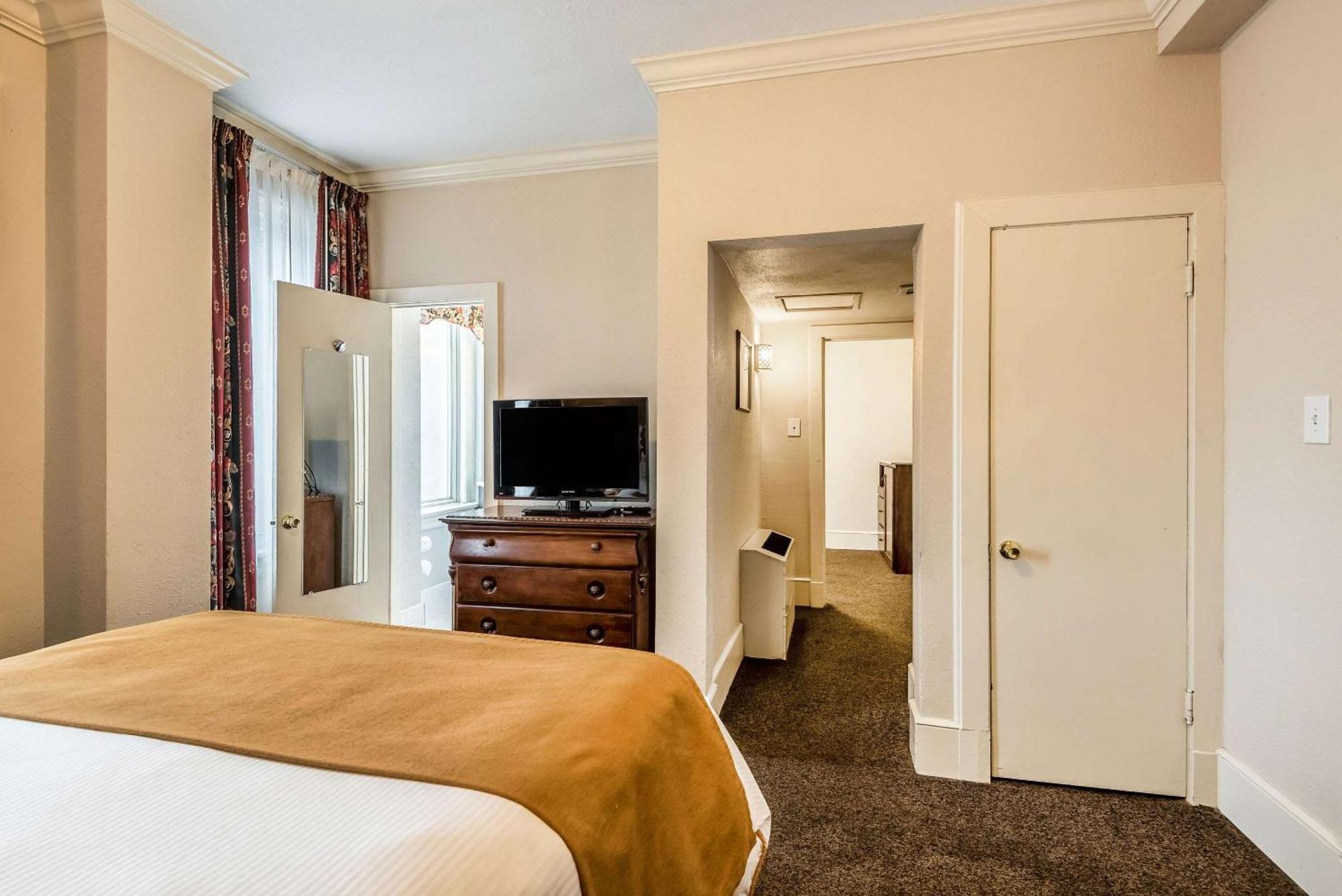 Hotel Bothwell Sedalia Central District, Ascend Hotel Collection Extérieur photo