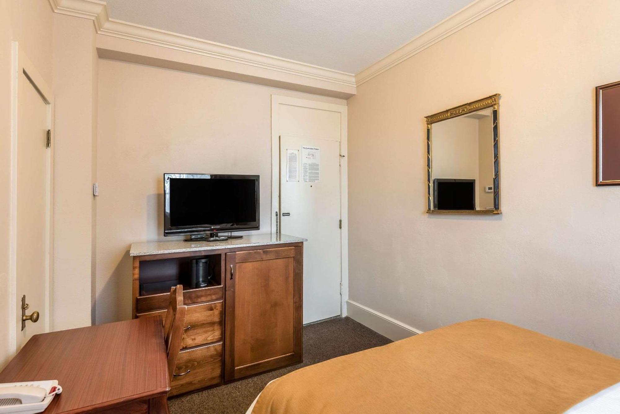 Hotel Bothwell Sedalia Central District, Ascend Hotel Collection Extérieur photo